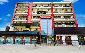 Super Hotel O Hyderabad Gate Iit Bhu